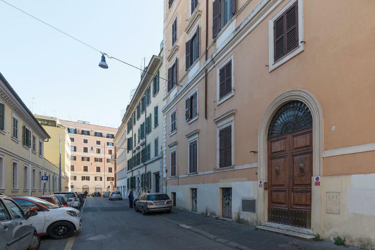 San Giovanni & Colosseo Roomy Flat โรม ภายนอก รูปภาพ