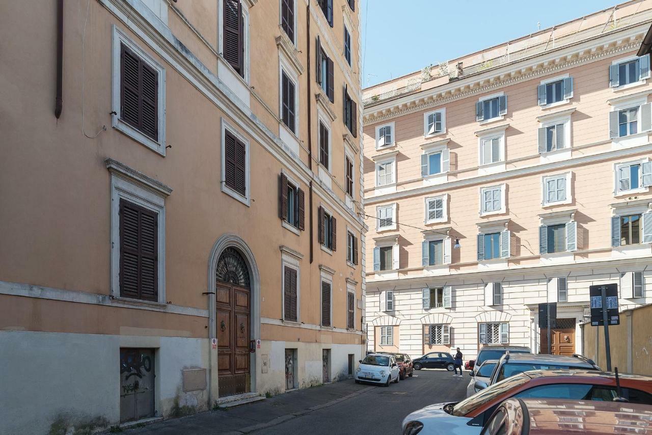 San Giovanni & Colosseo Roomy Flat โรม ภายนอก รูปภาพ